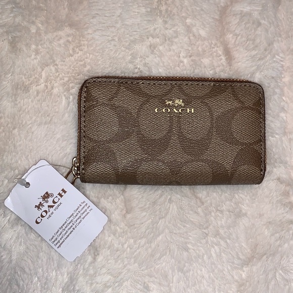 Coach Handbags - Coach Wallet